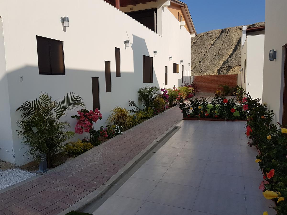 Matices Del Mar En Canoas Canoas de Punta Sal Exterior photo